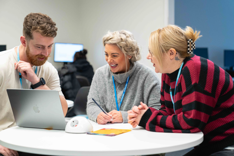 Students using HE Hub interior BGLZ